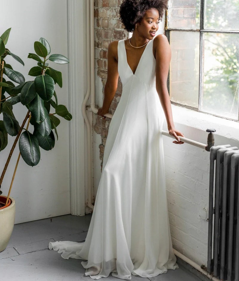 The Best Minimalist Wedding Dresses on Etsy | Etsy