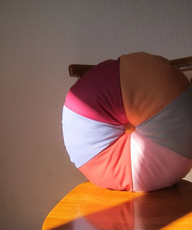 Round multicolored pillow