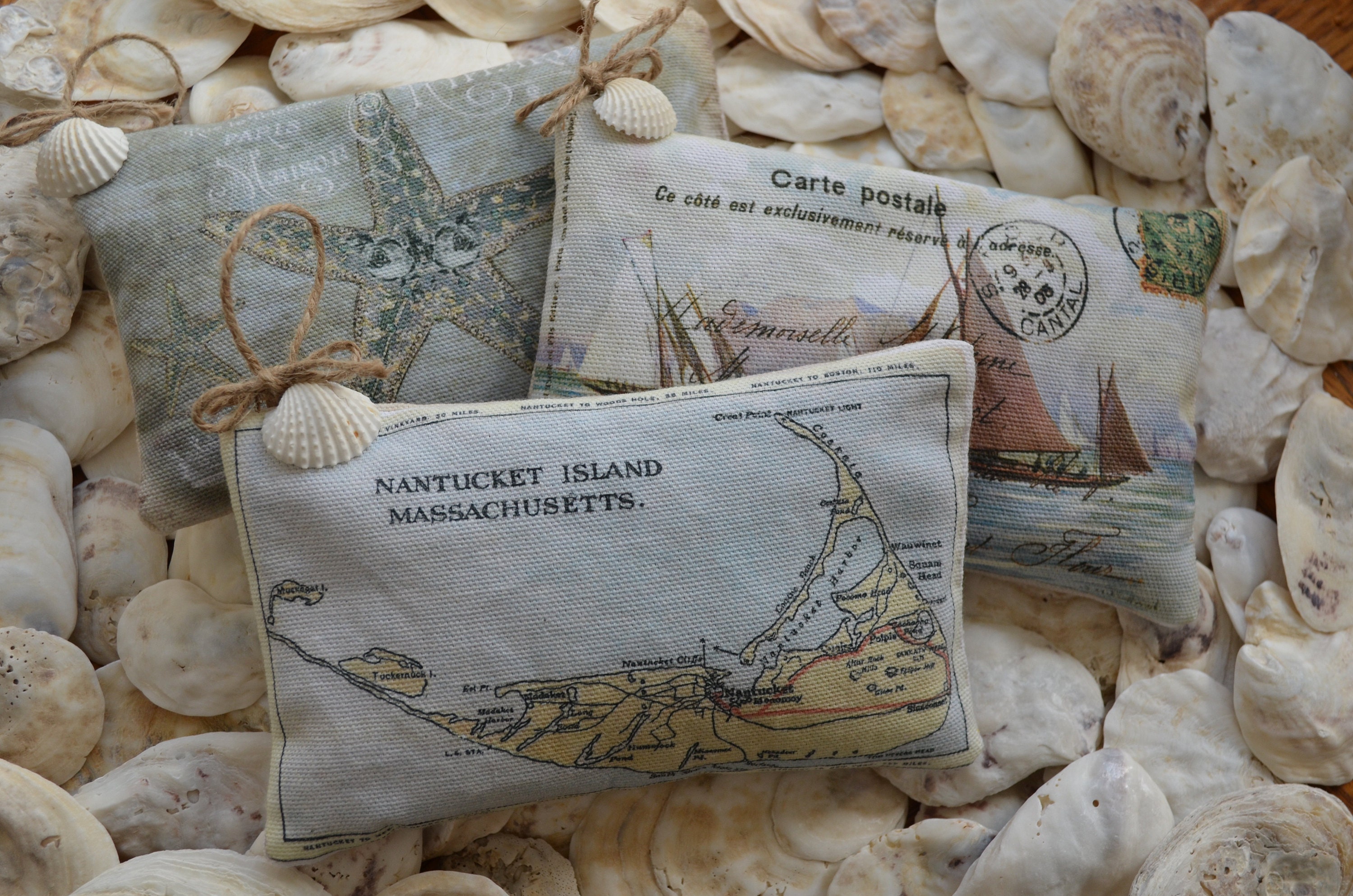 www.bearlynstitches.com