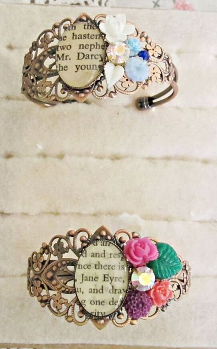 Lorena pendant deals plunder
