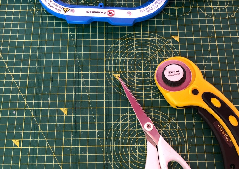 Magicfly Mini Sewing Machine + Rotary Cutter Set