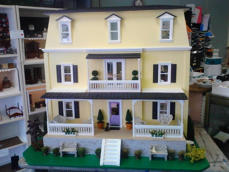 Litchfield Milled Dollhouse Kit - $211.20 : Miniature Dollhouses & Doll  House Supplies