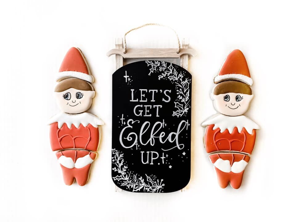 elf of the shelf cookies with chalkboard