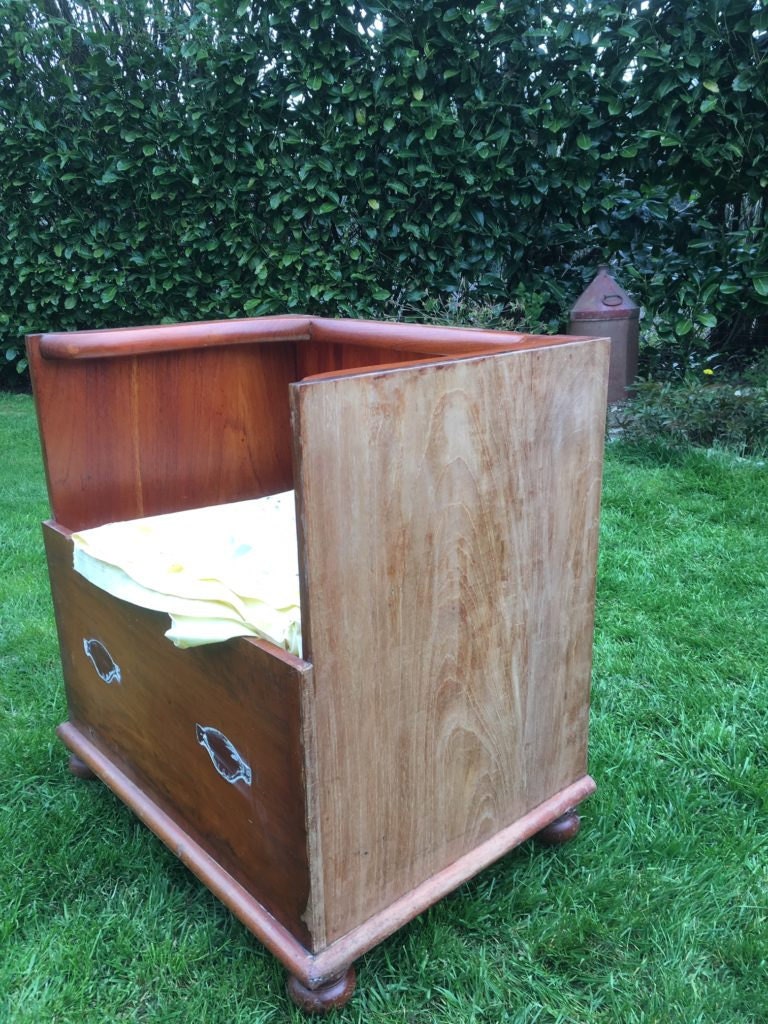 Commode Restoration