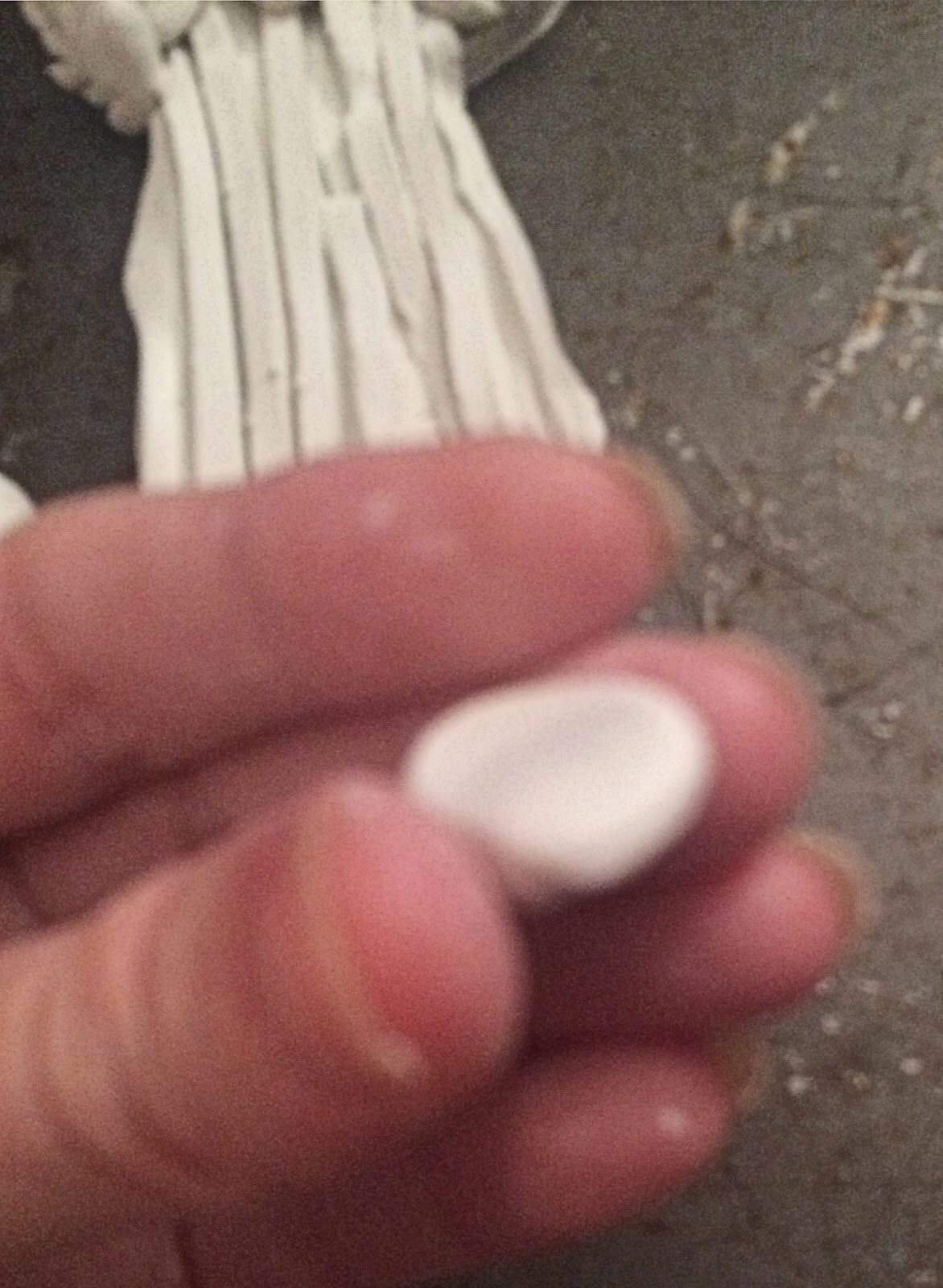 Small flattened clay balls for the wheat tops