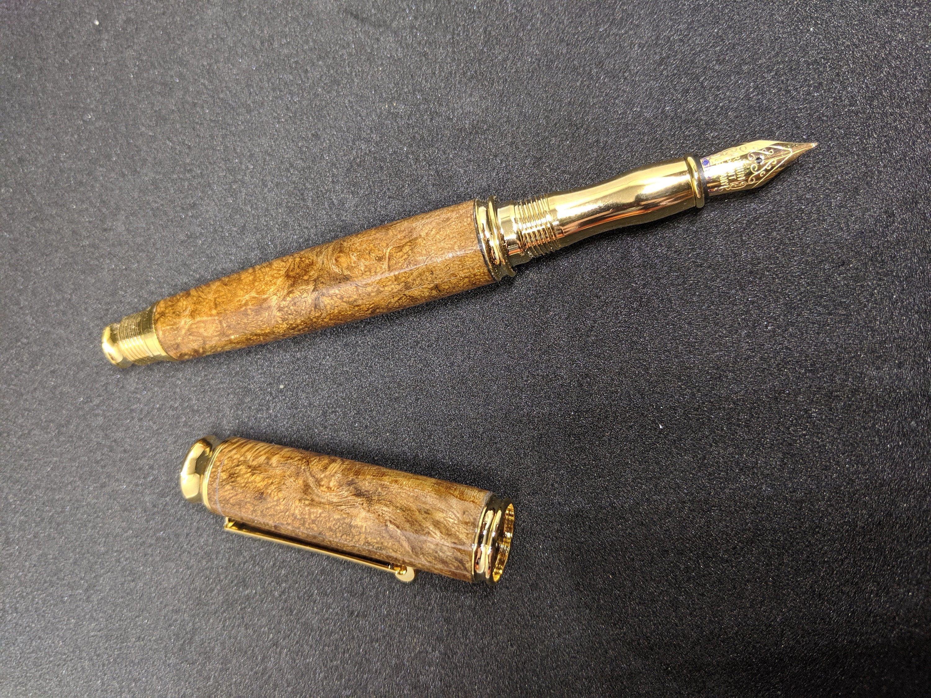 Burl fountain pen