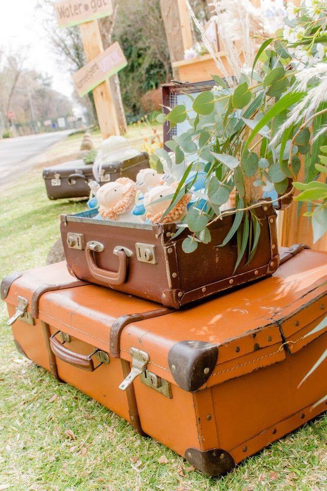 Safari Drive-By Party | Safari Drive By birthday | safari party ideas | Safari birthday party | drive by party ideas | Drive by Birthday Ideas | Drive by party decorations | Drive by Party decor | Safari Cake