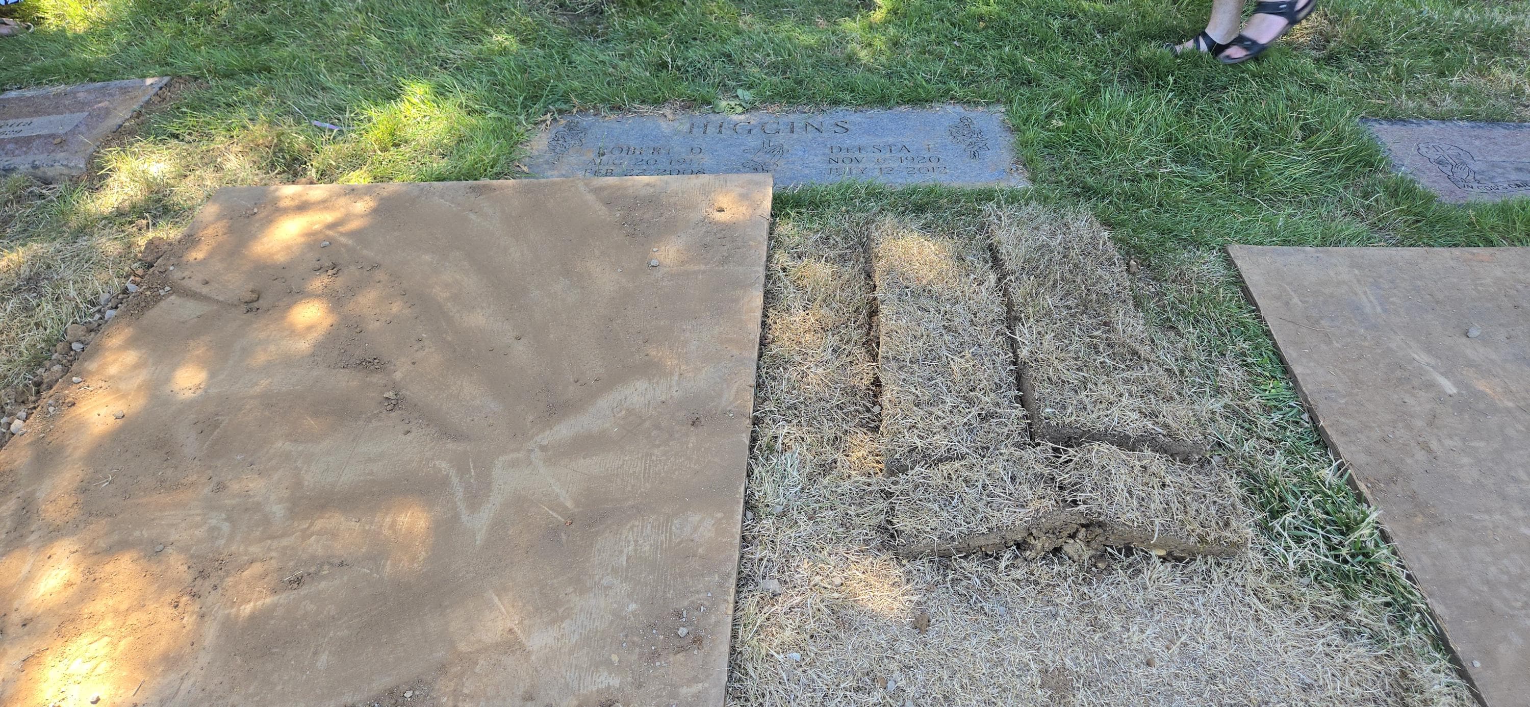Grave side 4