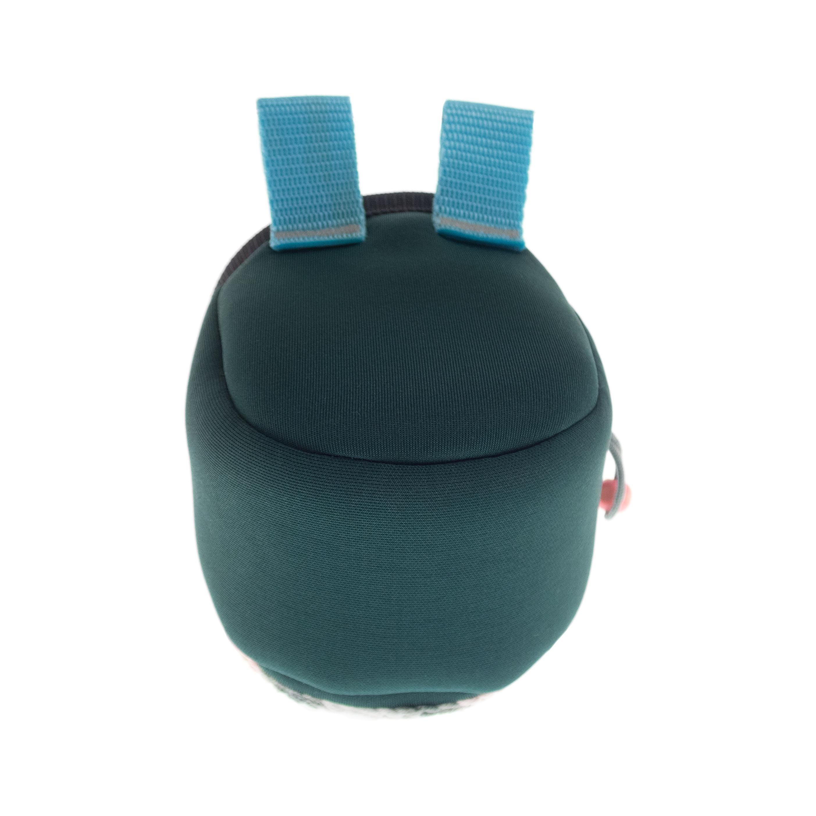 Childrens rock climbing chalk bag with durable fabric and easy-access chalk opening.