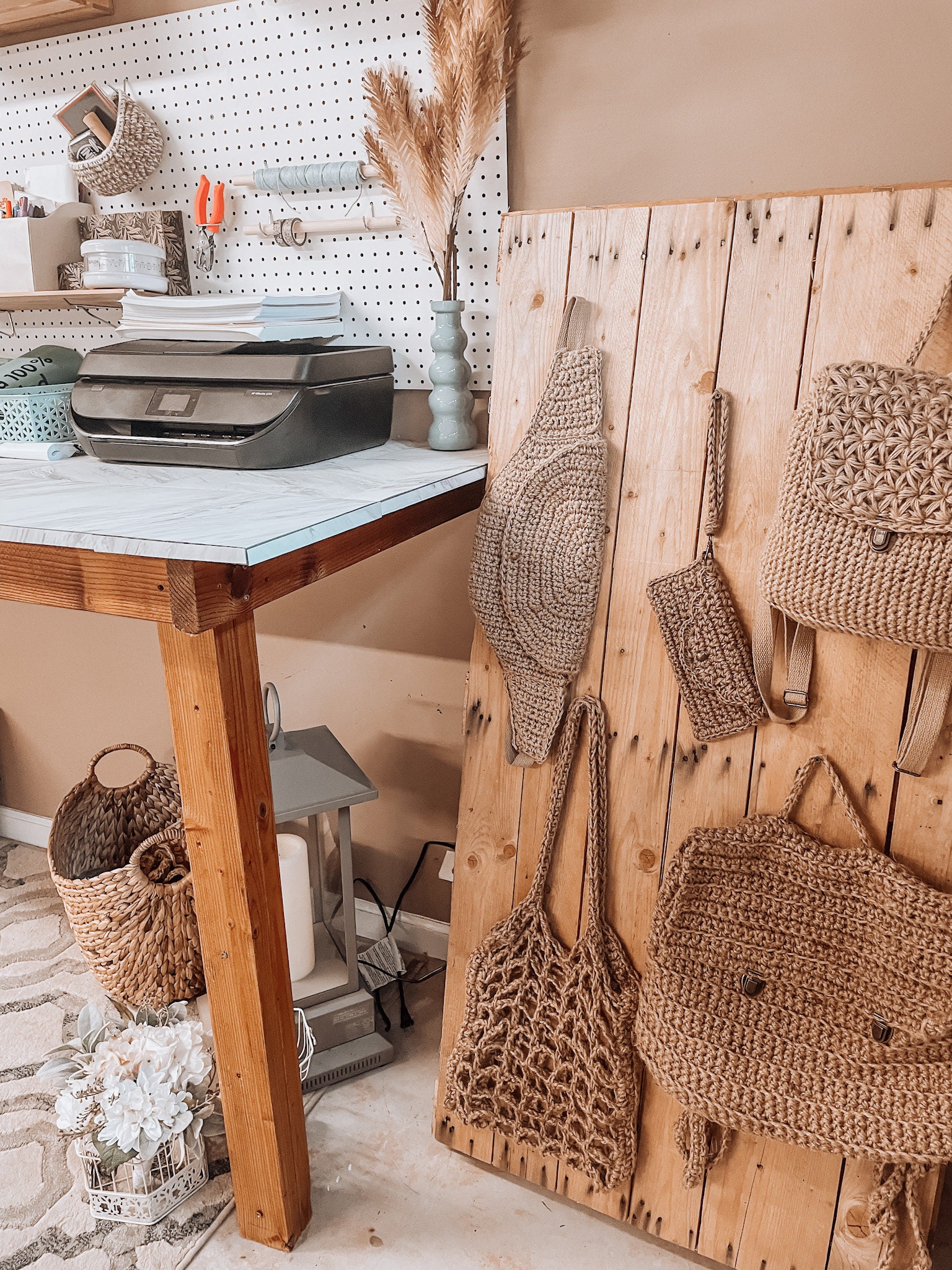 Crochet bag display