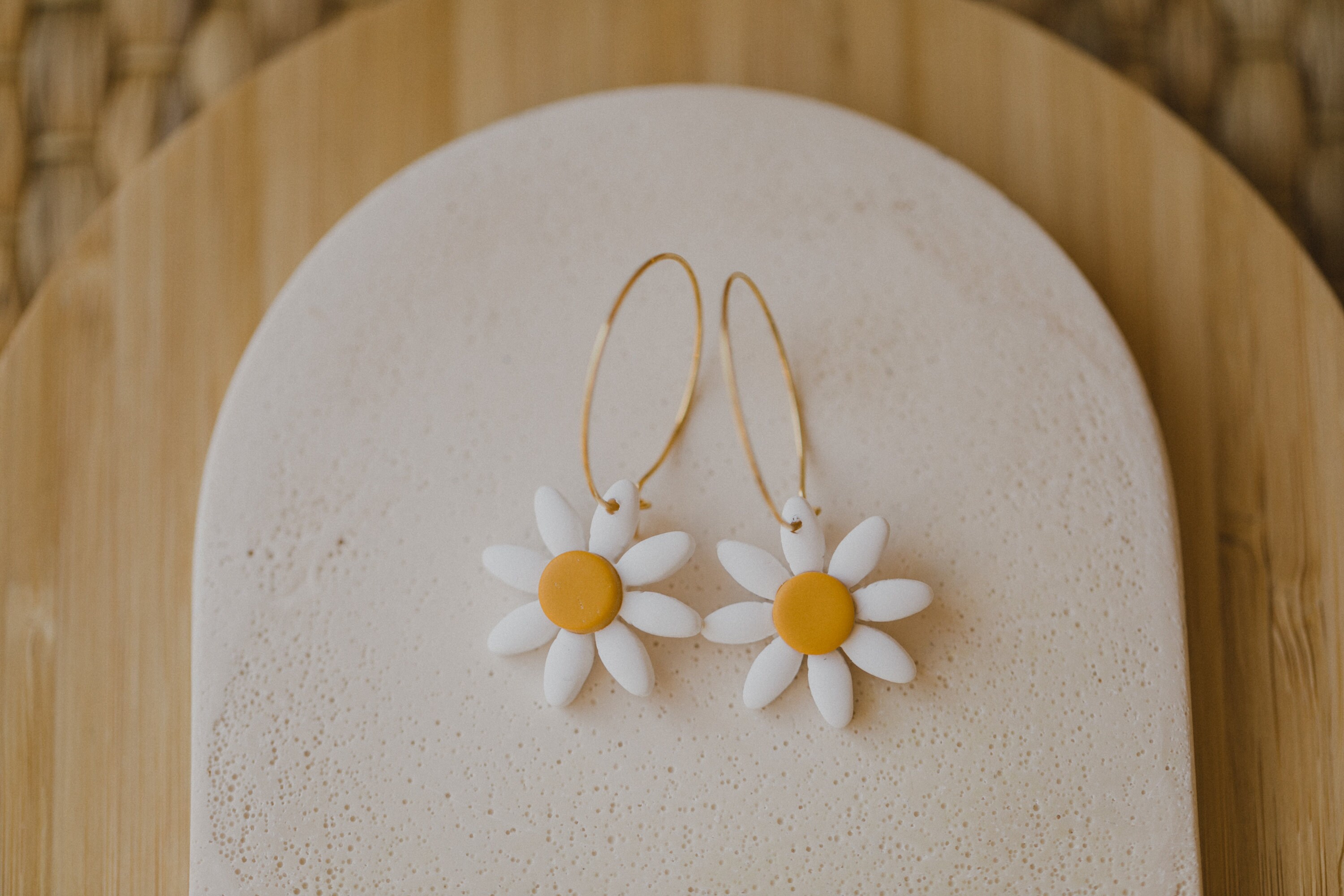 Daisy Ohrringe aus Polymer Clay