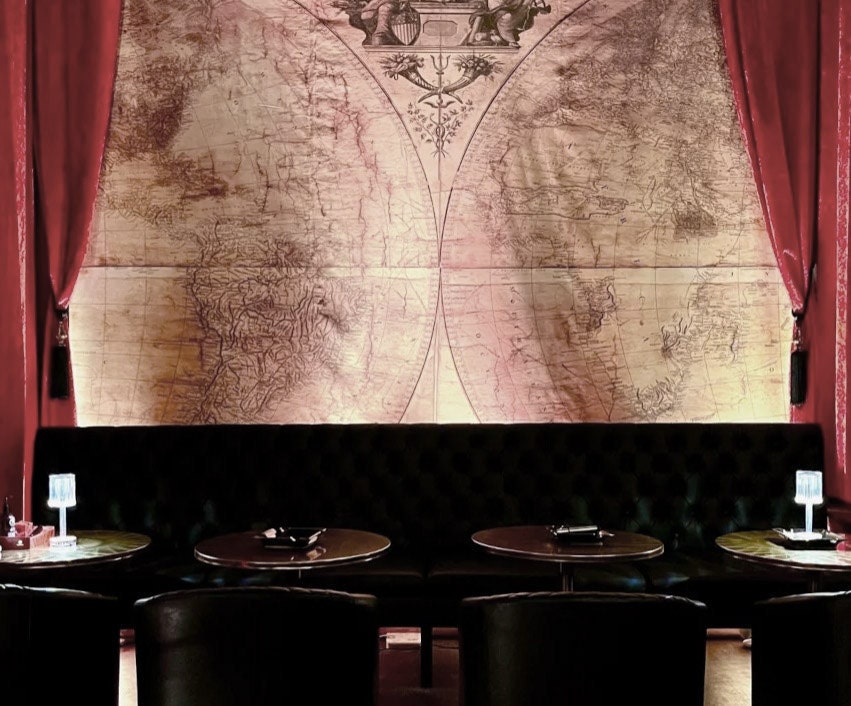 large wall maps on canvas, background decor for bar
