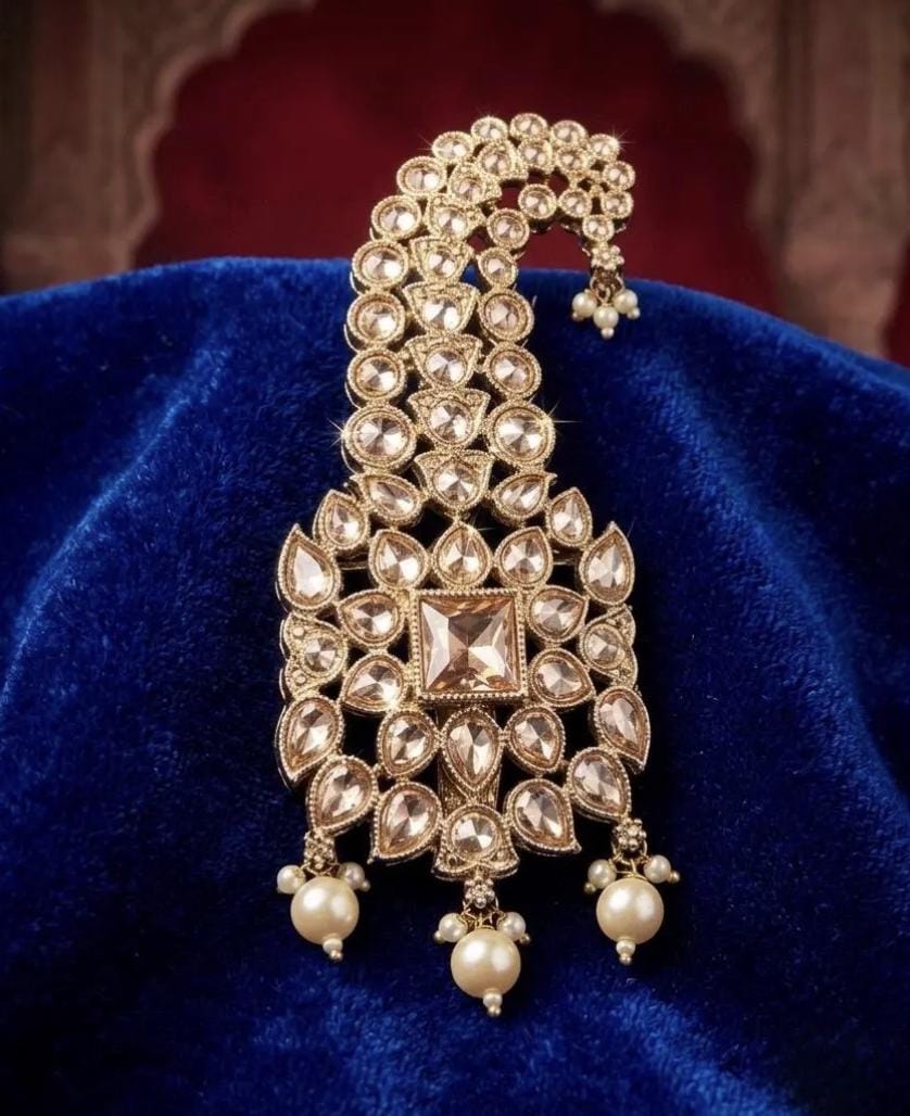 Antique mehndi-plated gold kalangi turban brooch with champagne kundan stones and hanging pearl drops for Indian groom wedding safa.