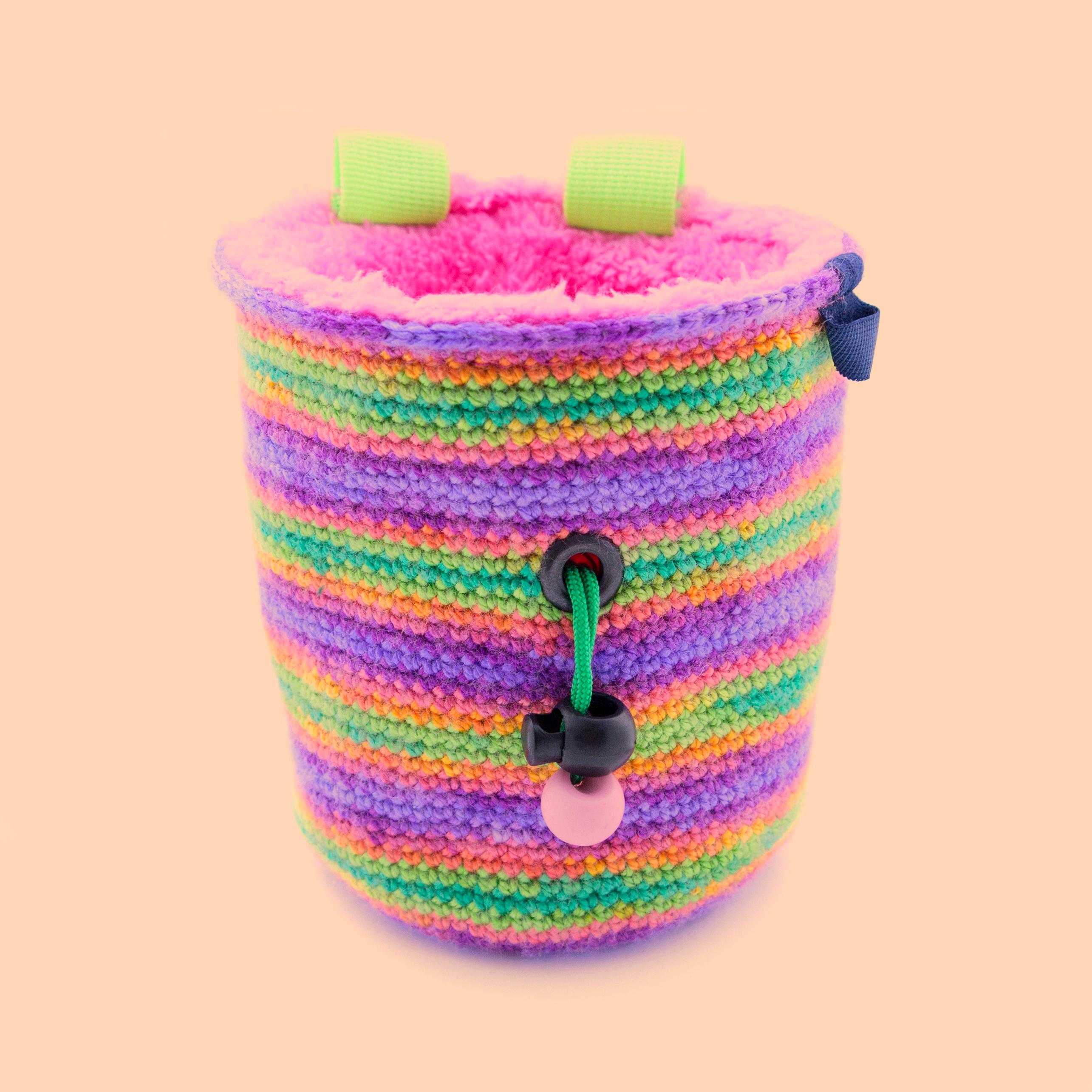 Handknit climbing chalk bag designed for indoor gym and outdoor rock climbing by Nadamlada.