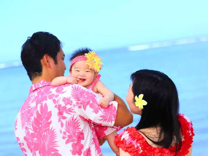 family-pic-in-hawaii