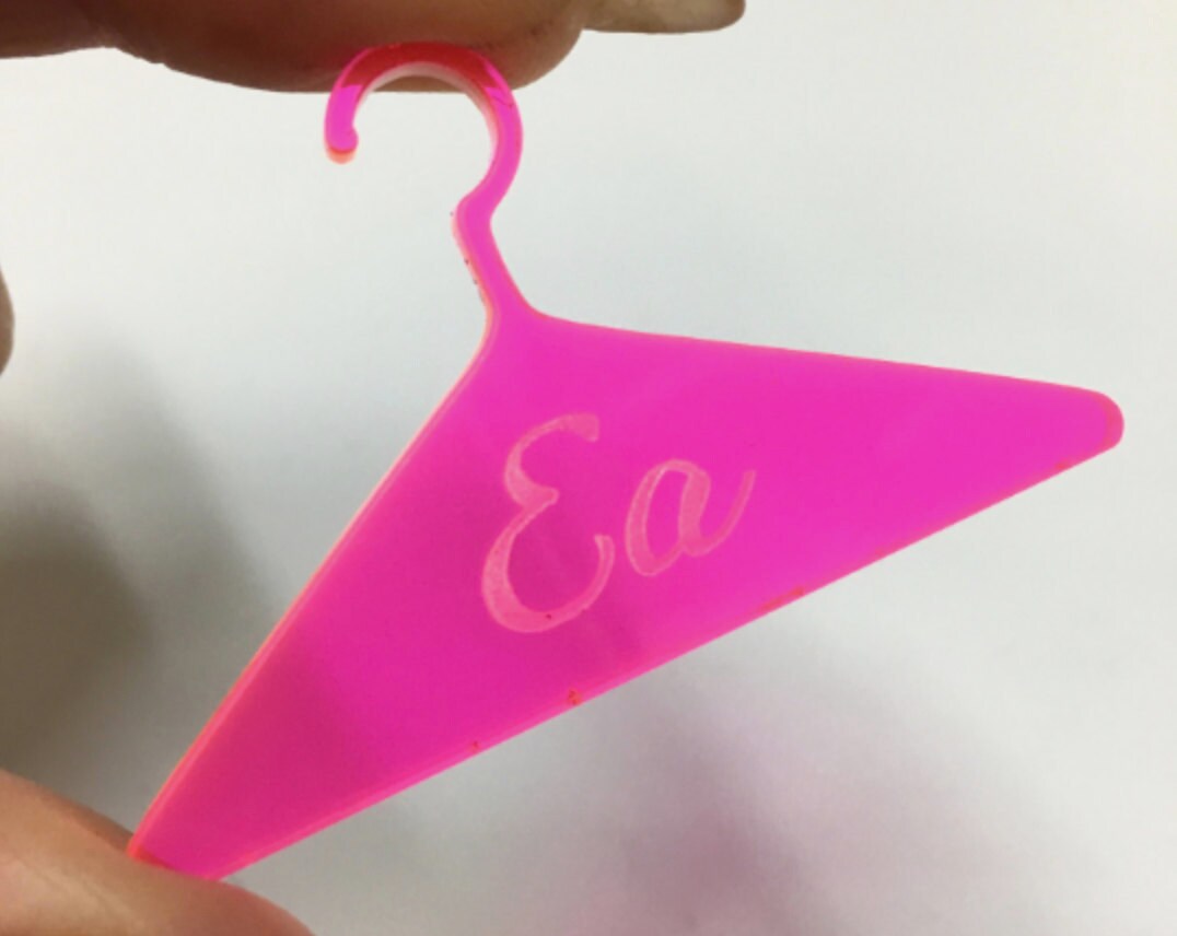 ea logo hanger