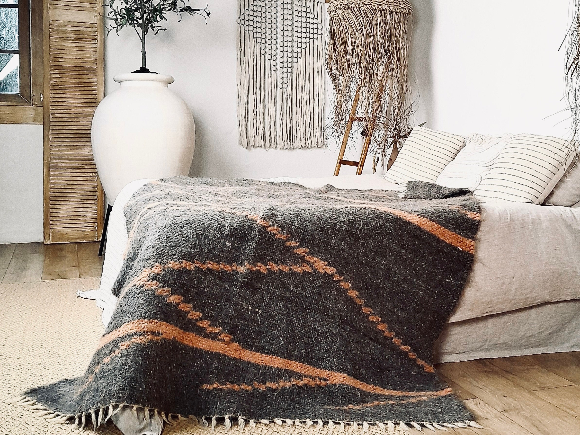Crafting Comfort: Personalizing Your Living Space