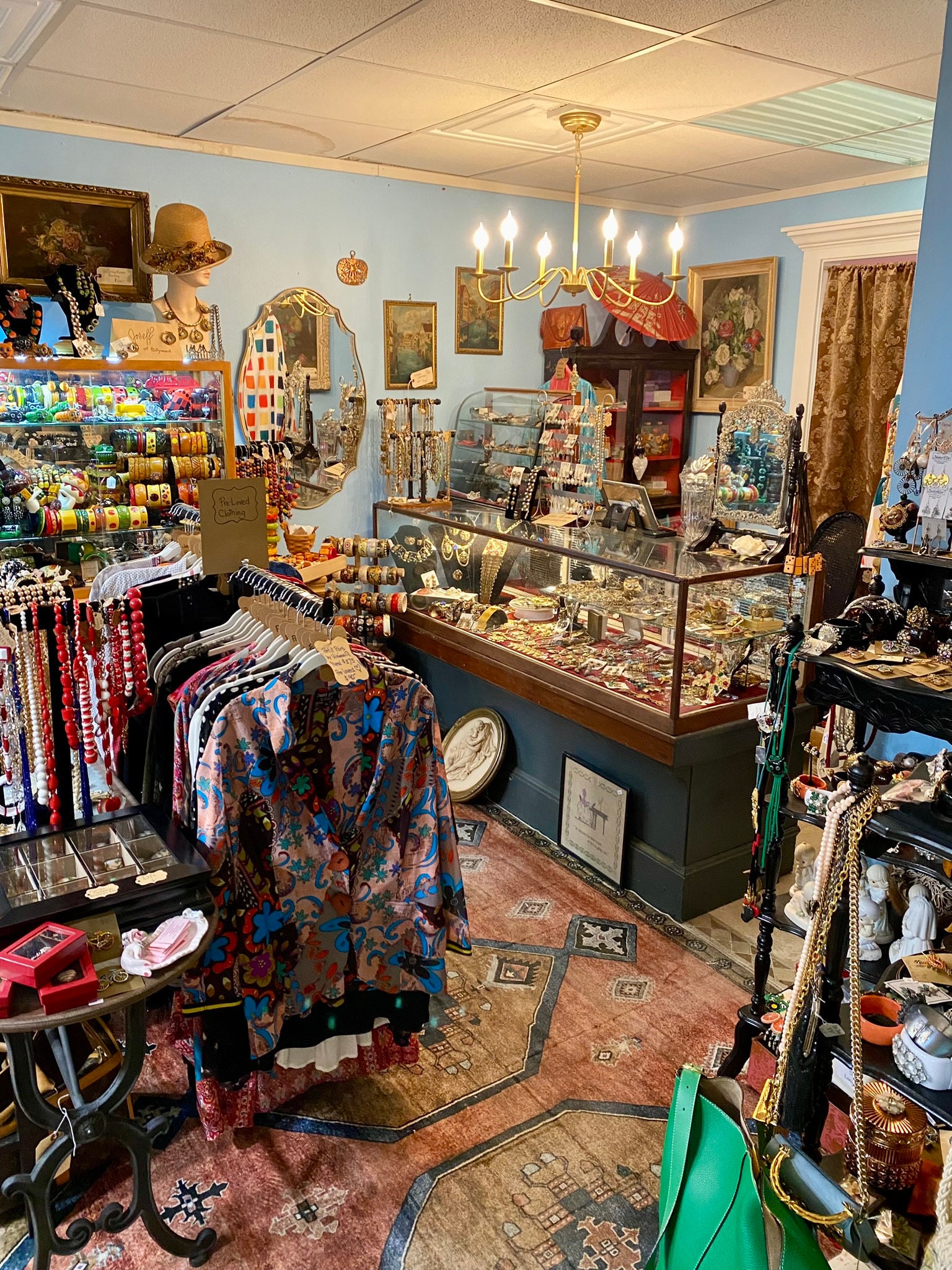 Diamonds and Rust Vintage Jewelry Shop show cases