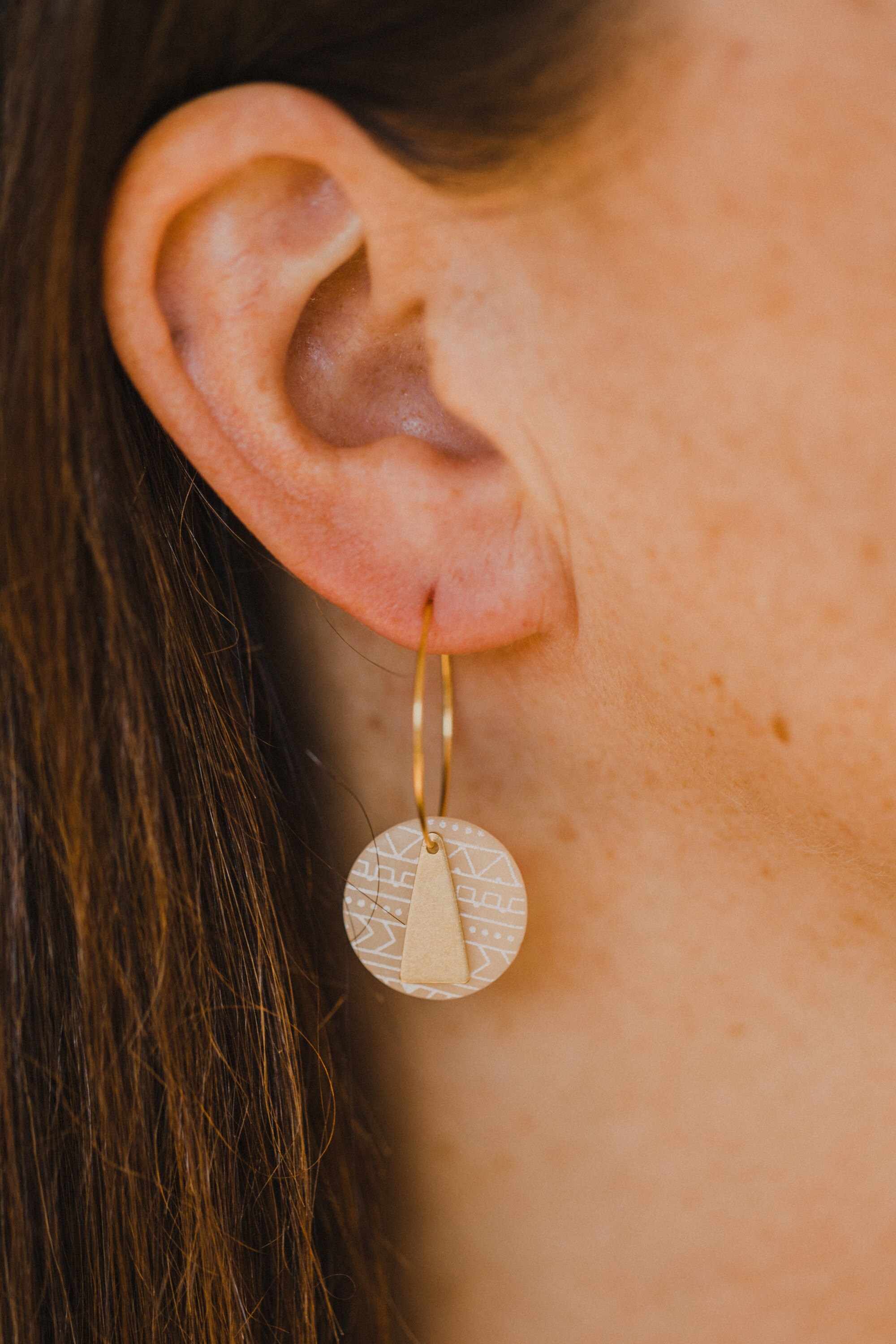 weiße beige Ohrringe aus Polymer Ton