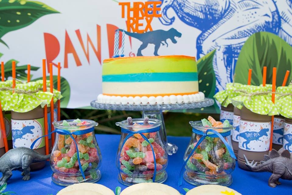 Dinosaur Cake | Dinosaur Birthday Ideas | Little Printables Shop | Dinosaur Invitation | Dinosaur Birthday Party Ideas | Dinosaur Party Ideas | Dinosaur Party Decorations | Dinosaur Party Decor | Dinosaur Party Favors | Dinosaur Party Food Ideas | Dinosaur Cookies