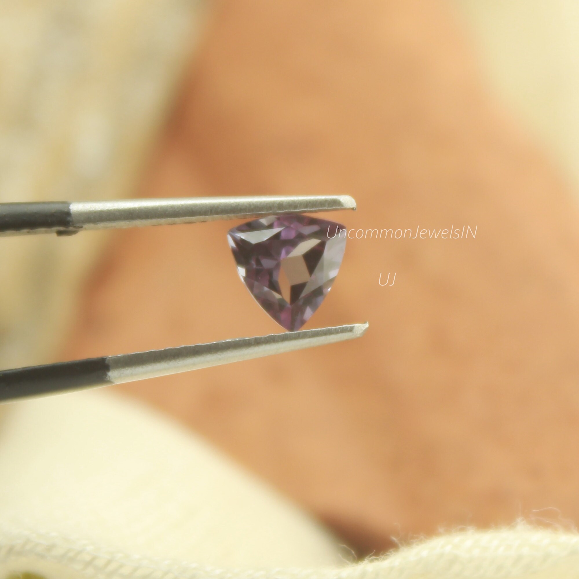 lab alexandrite trillion cut