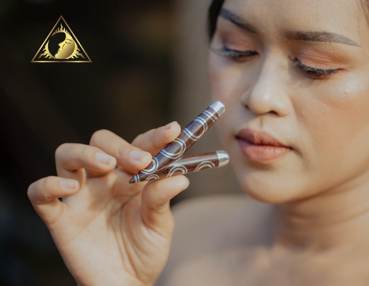 Double silver line on kuripe dark wood by Dewata Studio