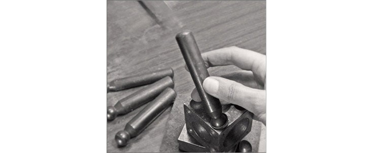 hammer in jewelry