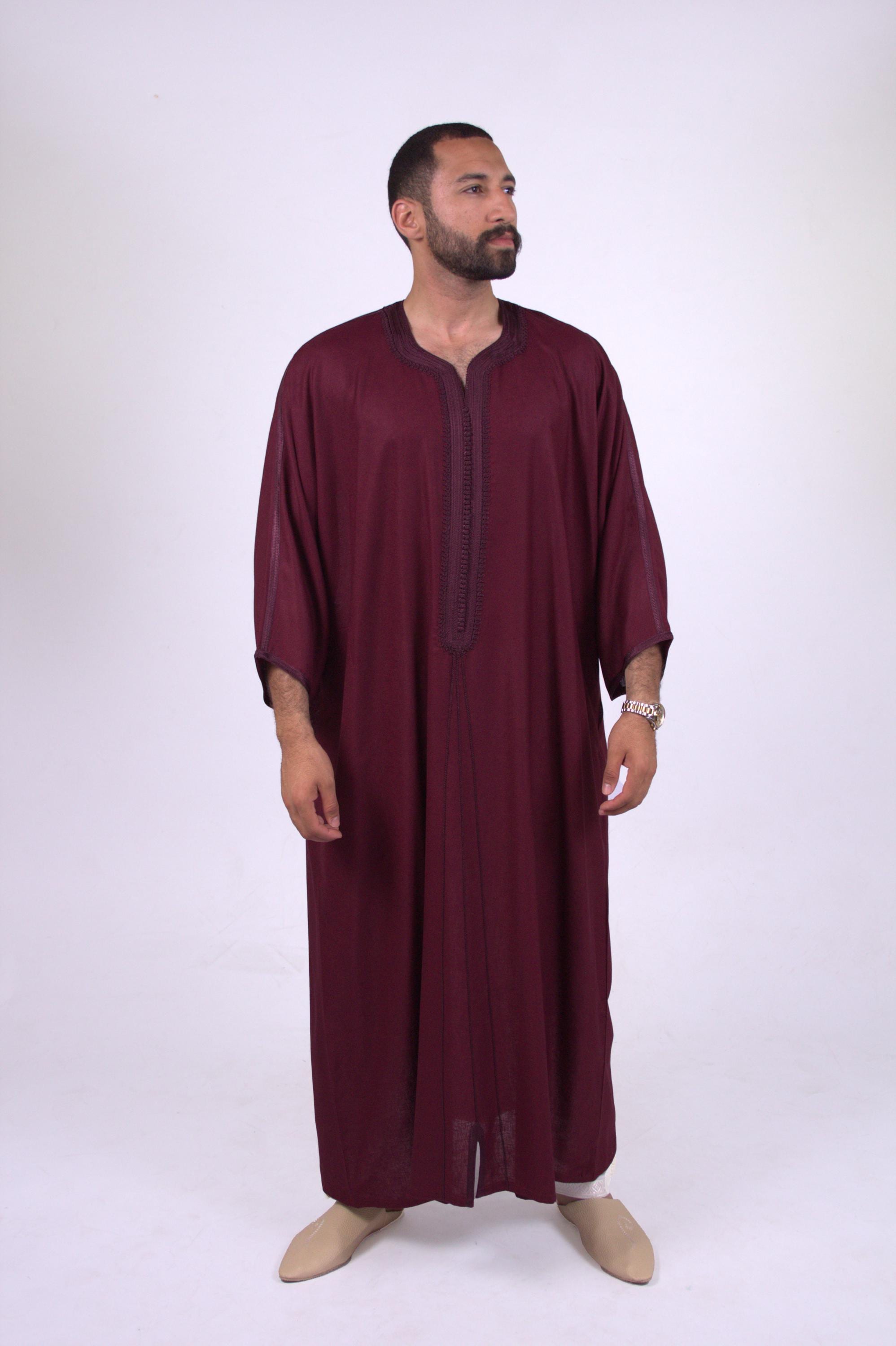 Model wearing Linen gandoura for men