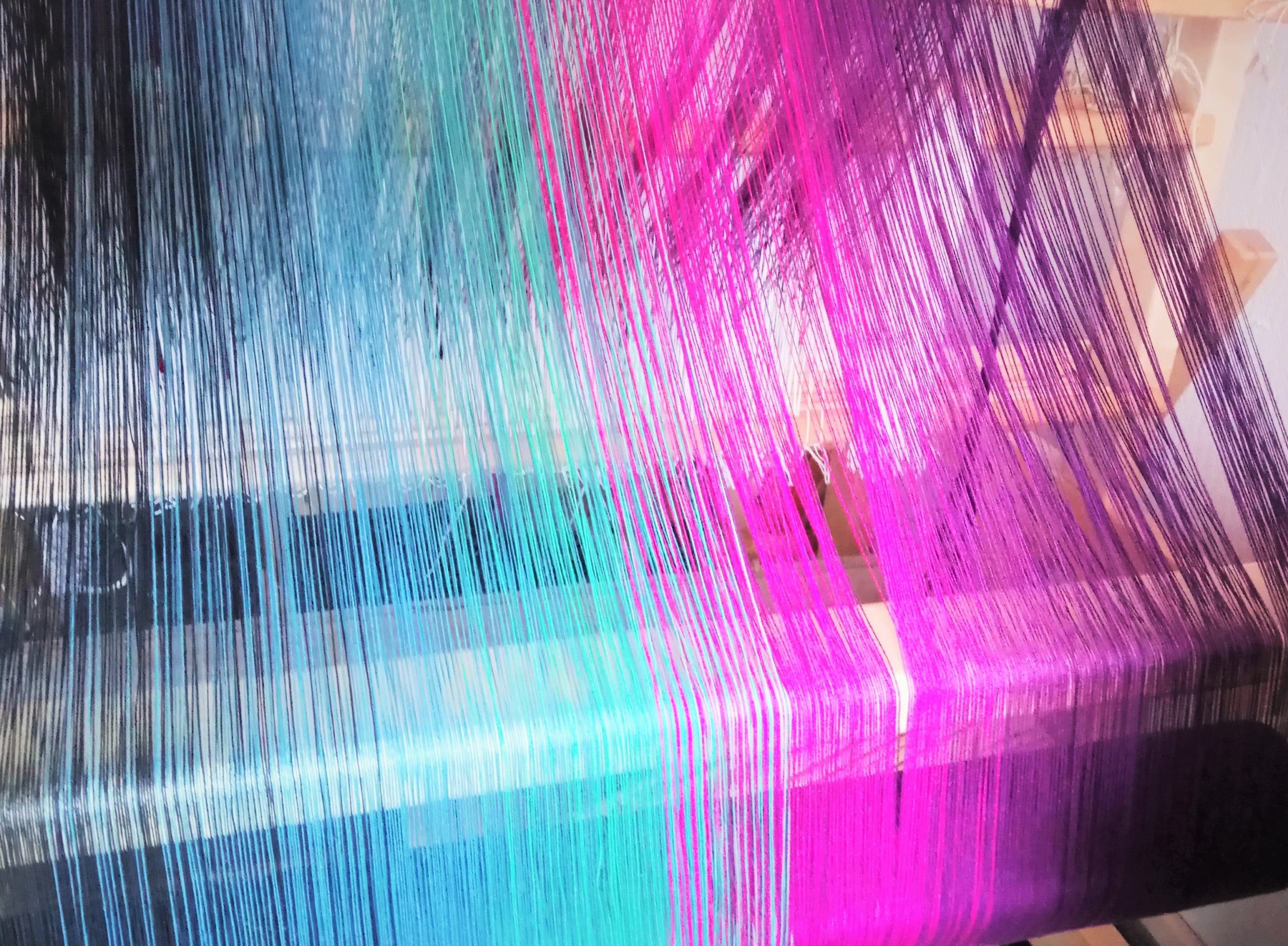 beaming on the loom