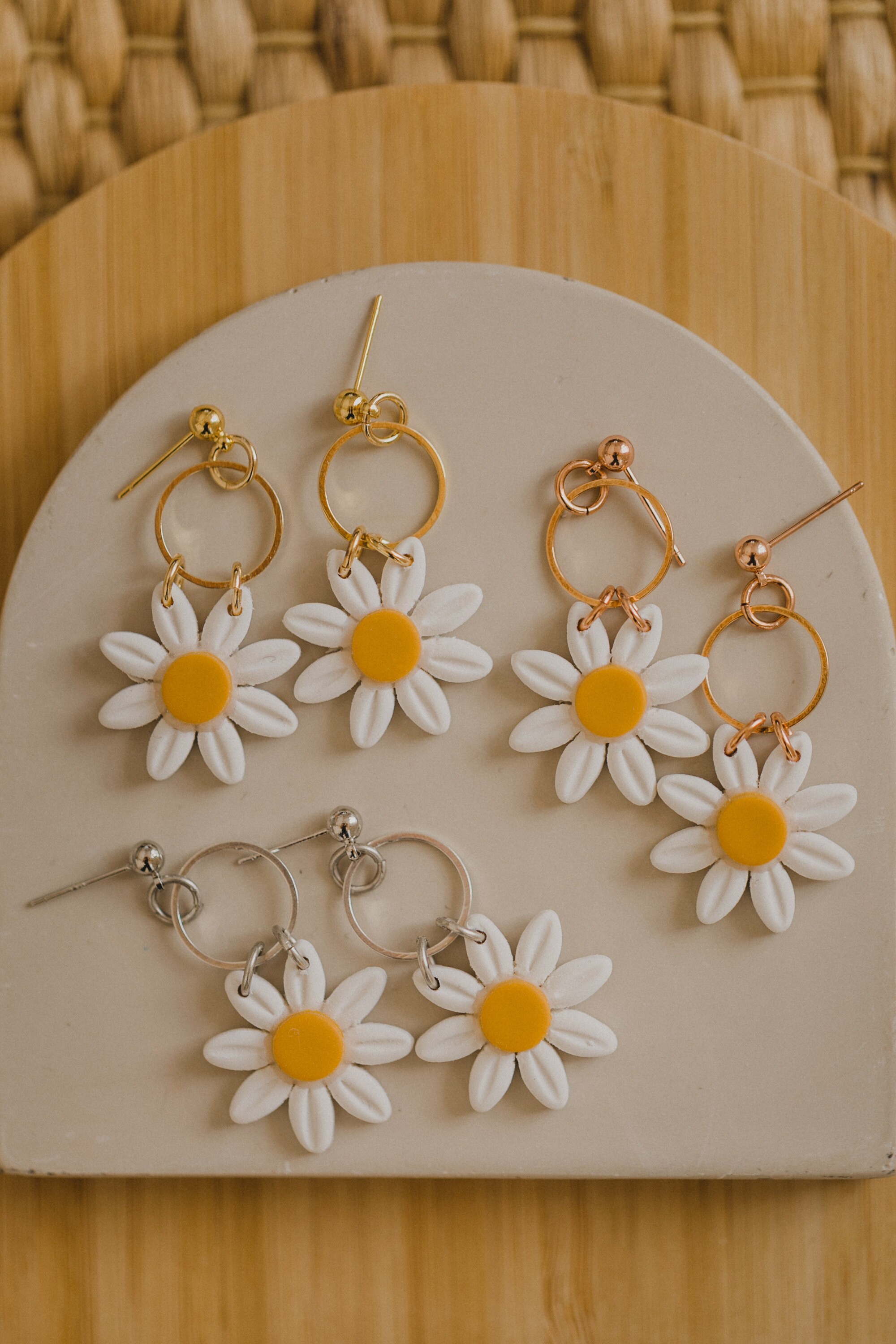 Daisy Ohrringe aus Polymer Ton