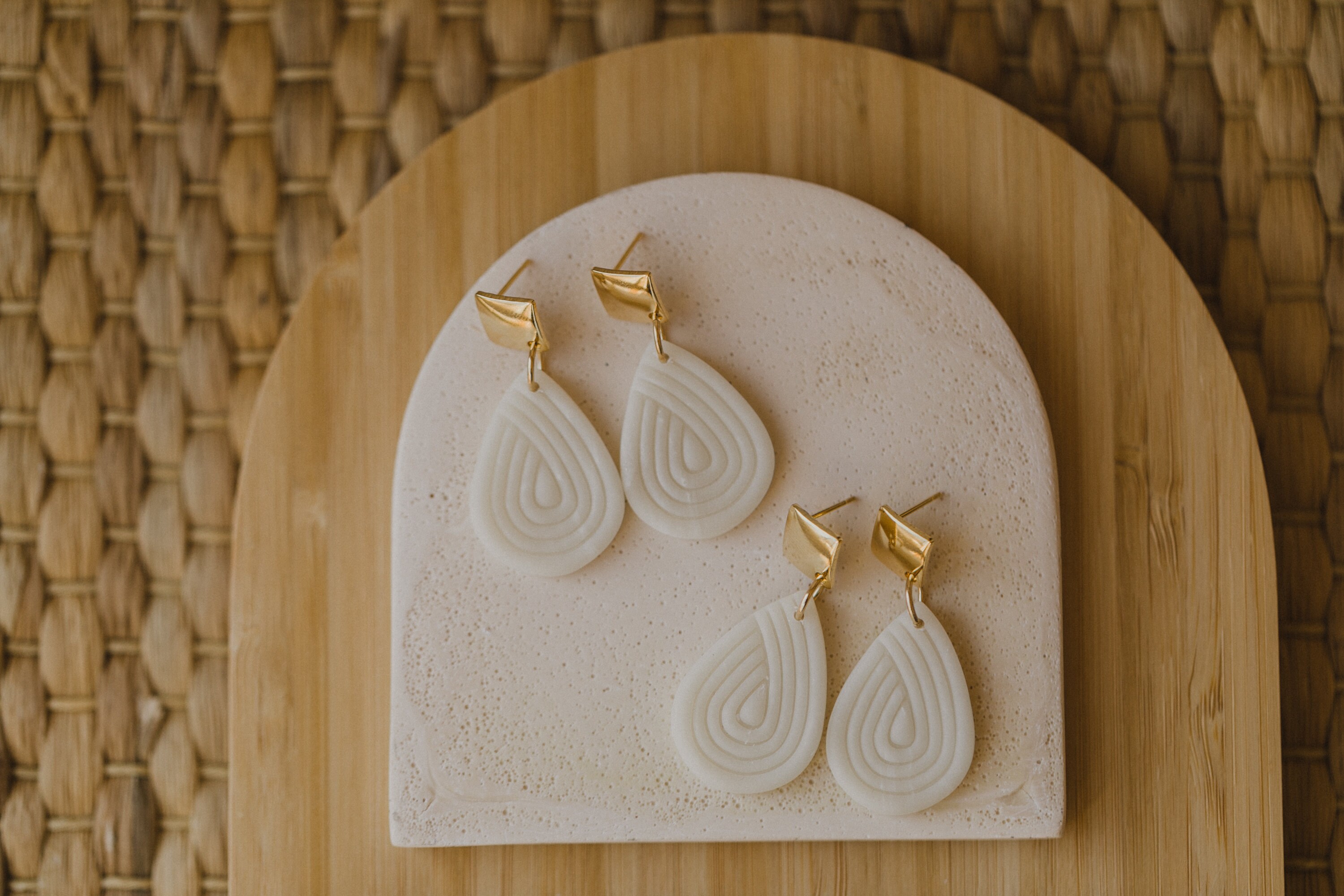 weiße Ohrringe, Brautschmuck, Hochzeitsohrringe
