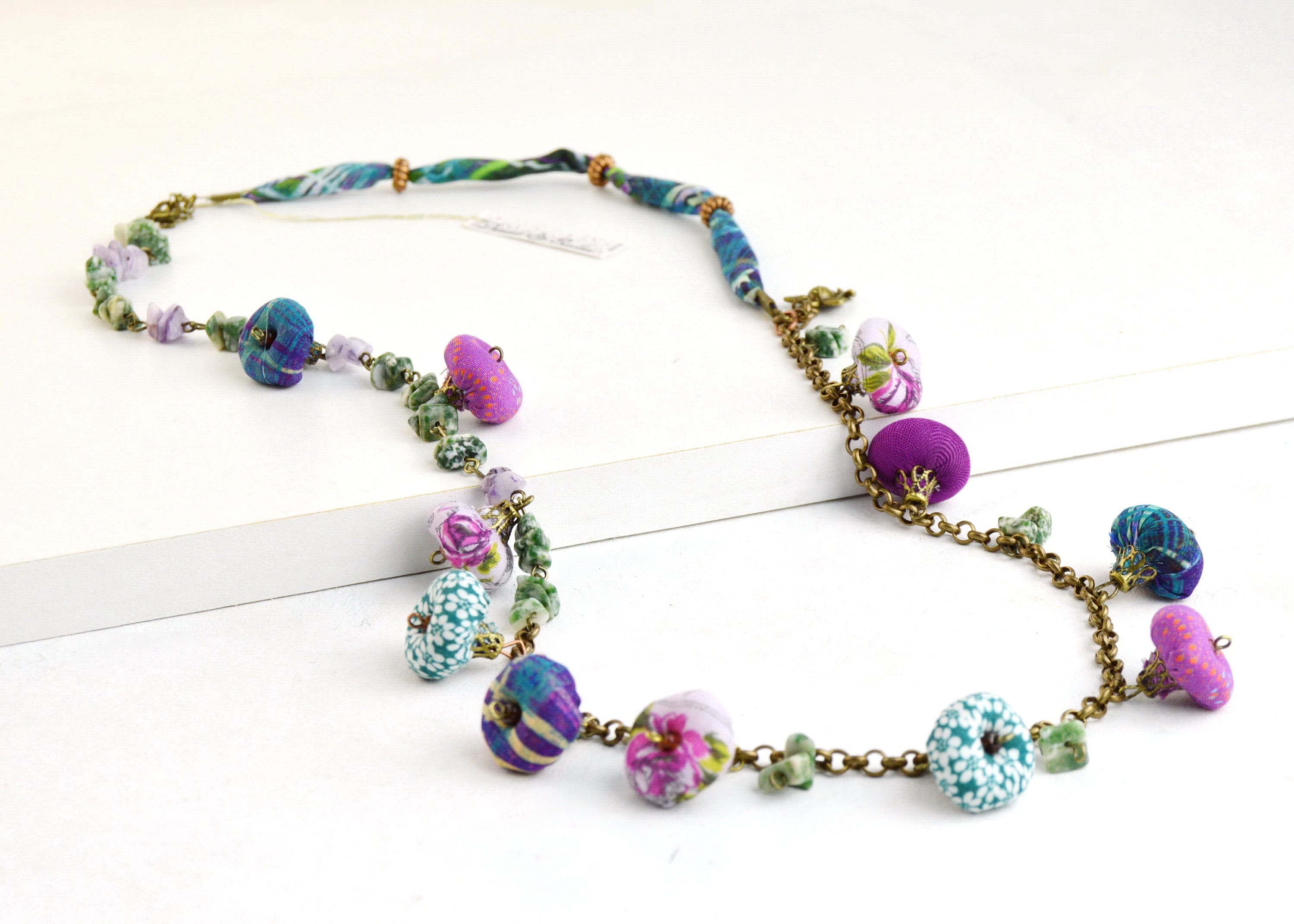 Collar tulipa vintage
