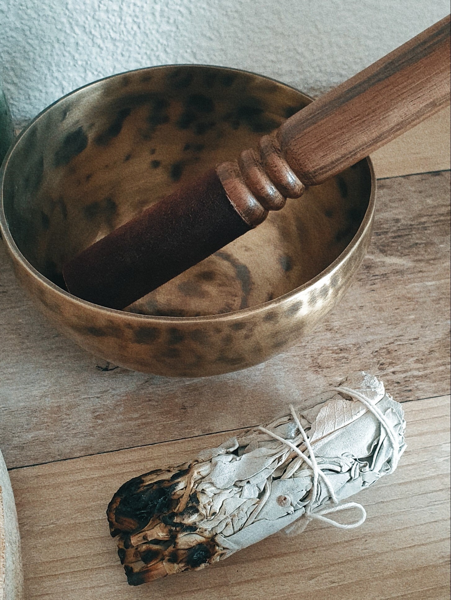 Sound cleansing of crystals