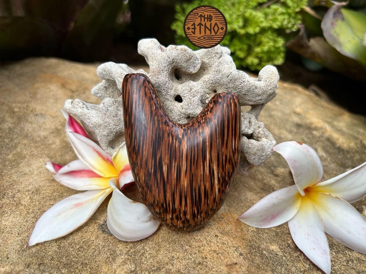 Love Kuripe made from Coconut wood by the Etno Bali