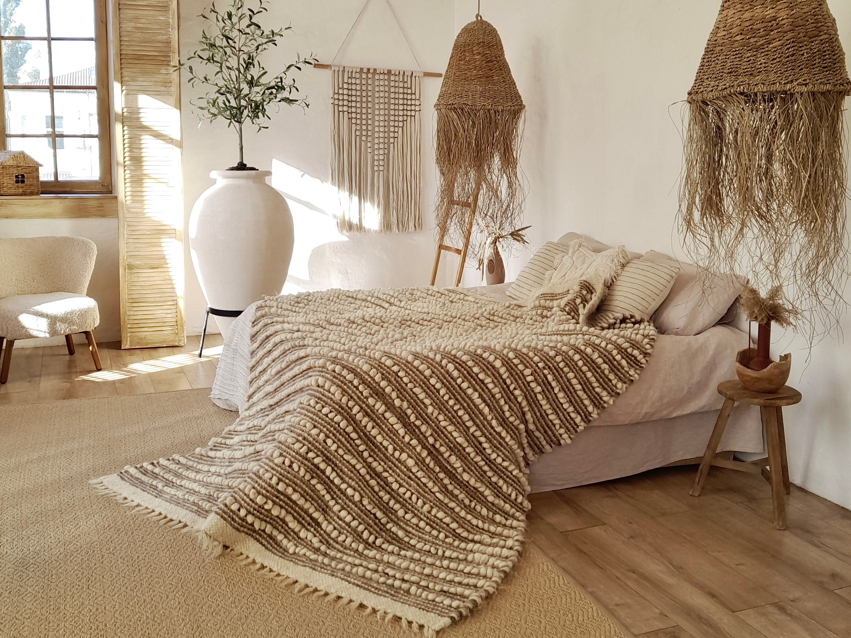 Your guide to the Farmhouse style bedroom