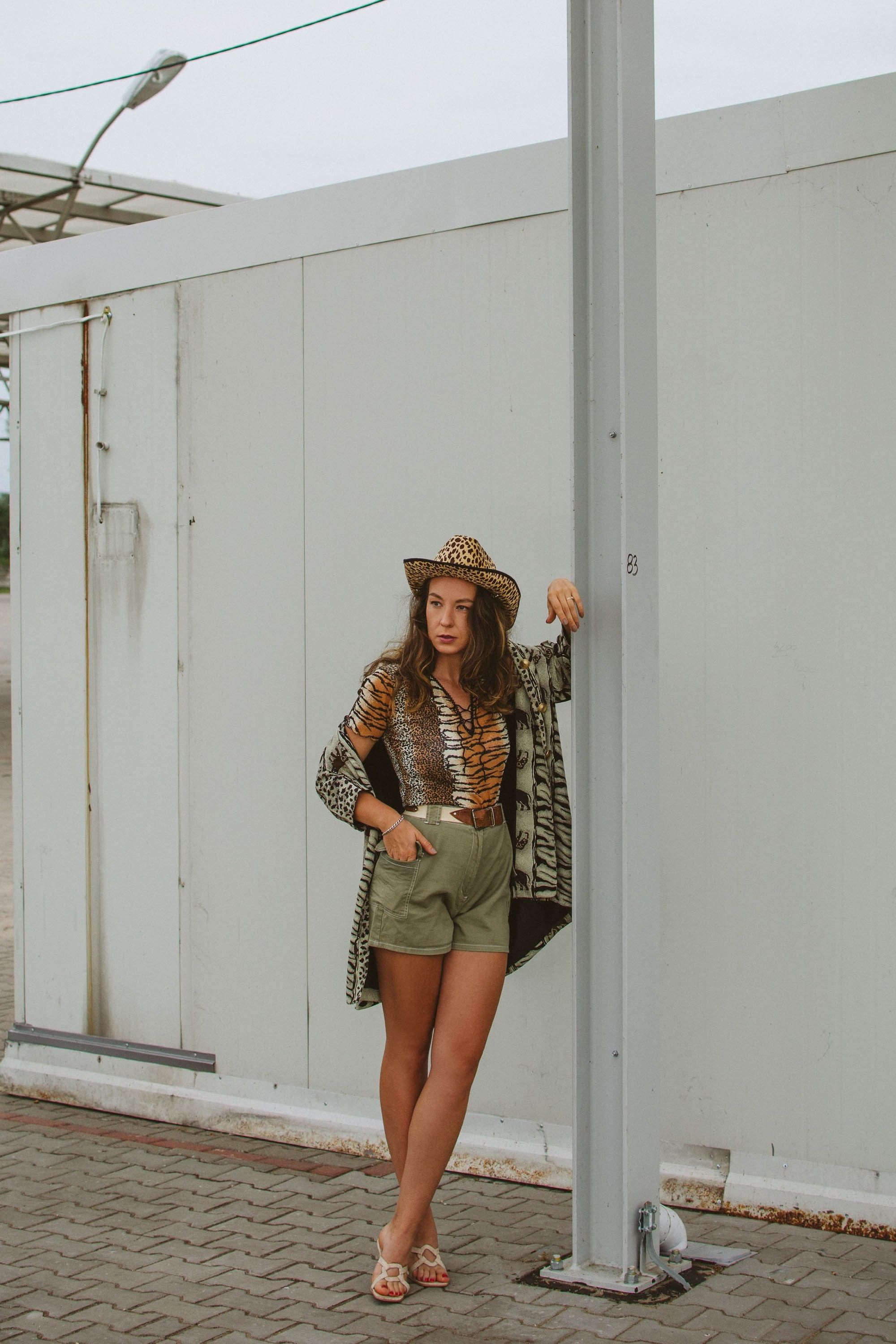 tiger top look