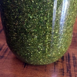 Flowering mugwort oil