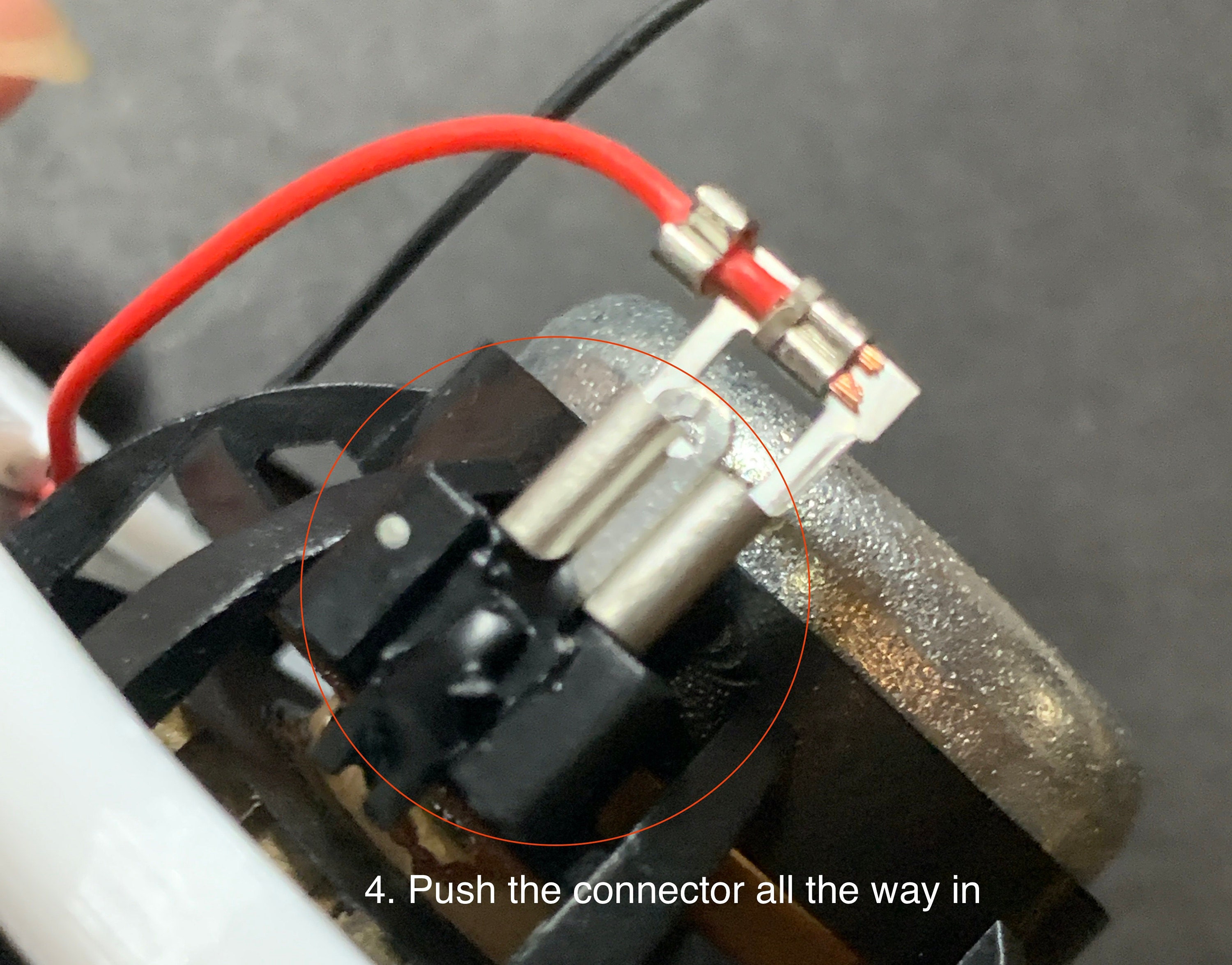4. Push the connector all the way in.