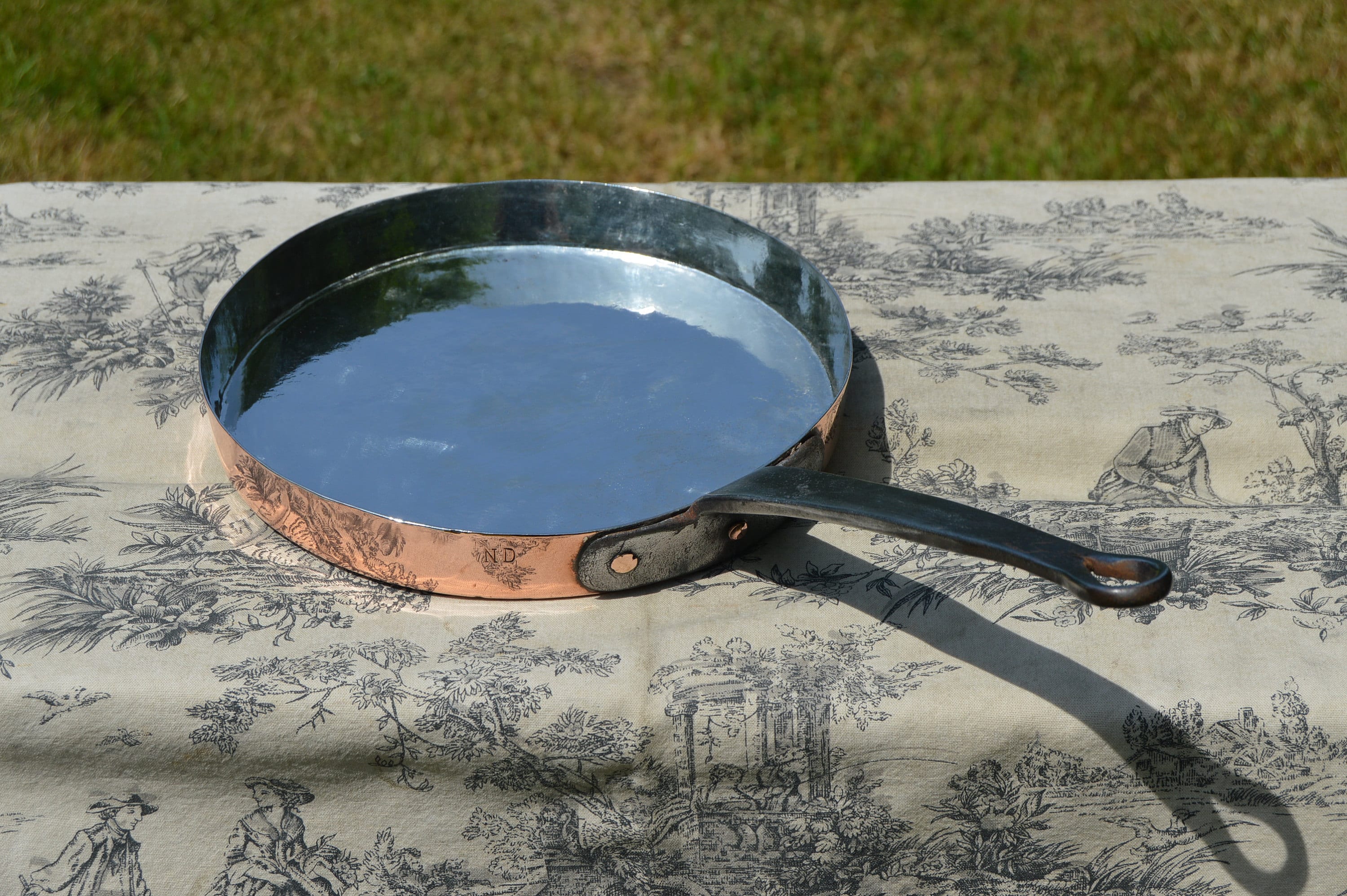 Iron Handle Crepe Pan