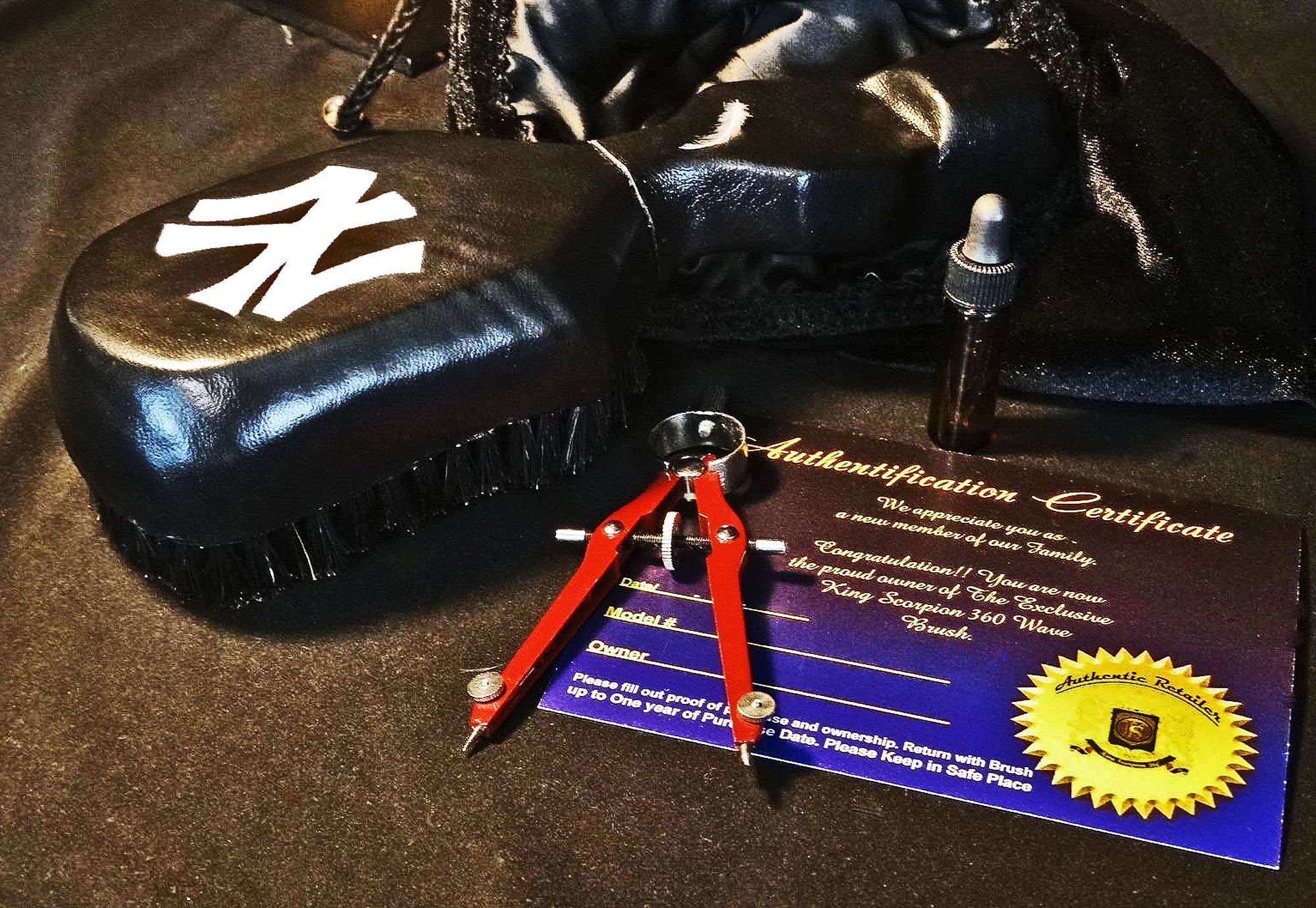 King Scorpion 720 | NY 12 Row Leather Hair Brush with Glow Effect