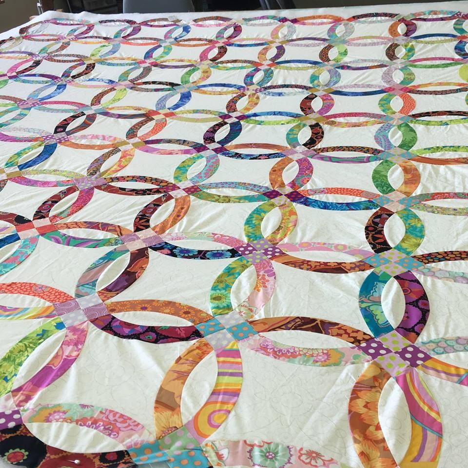 Double Wedding Ring Quilt Block | FaveQuilts.com