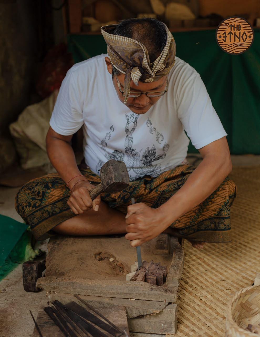 our Master , who made the carving kuripe and Tepi by The Etno Bali
