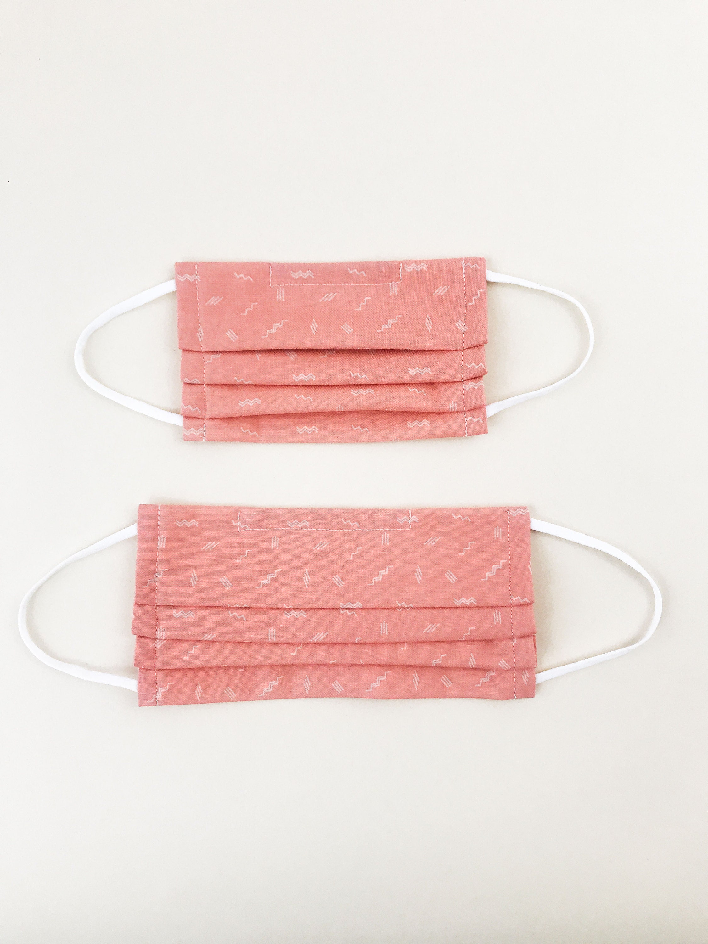 Pleated face masks for adults and children in pink
