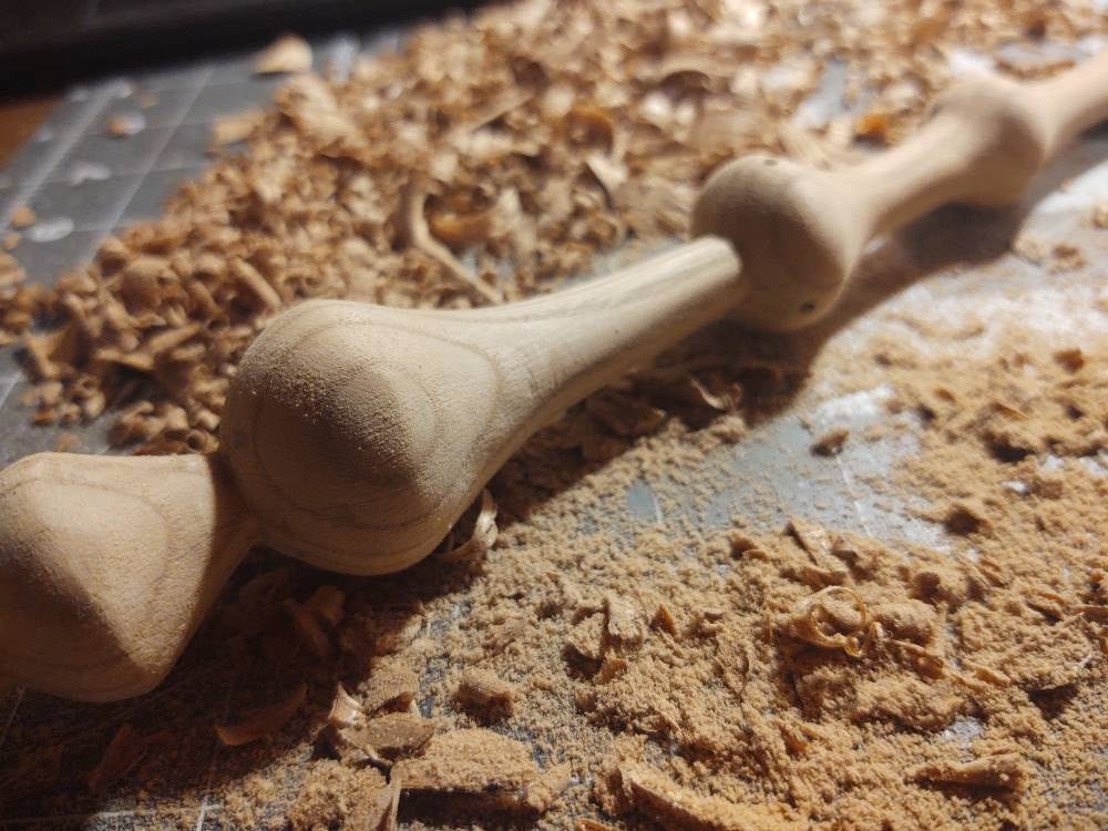 The grain begins to emerge in all its glory as the sanding process started