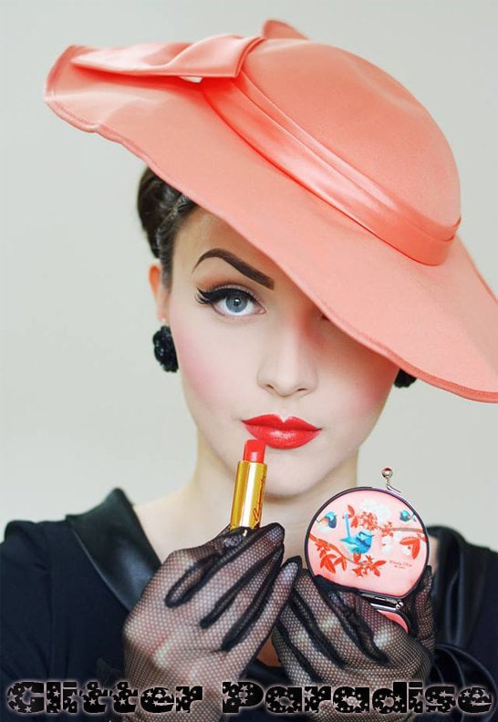 ♥ Earrings: Rose Black  Model: Idda van Munster ✴ Photo: Muna Nazak Photography