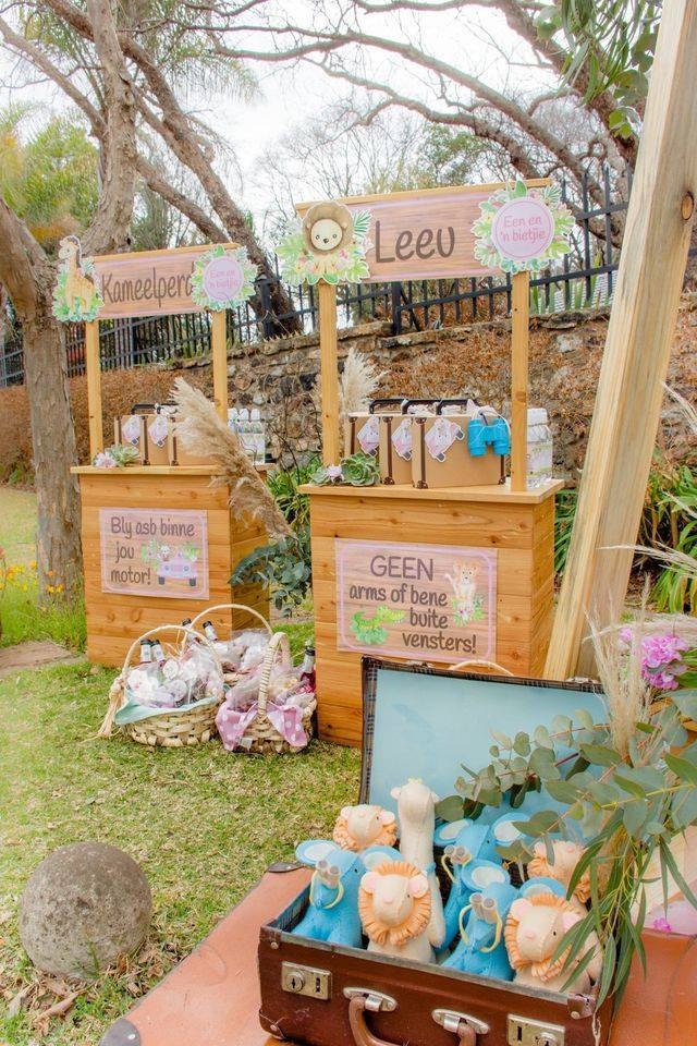 Safari Drive-By Party | Safari Drive By birthday | safari party ideas | Safari birthday party | drive by party ideas | Drive by Birthday Ideas | Drive by party decorations | Drive by Party decor | Safari Cake