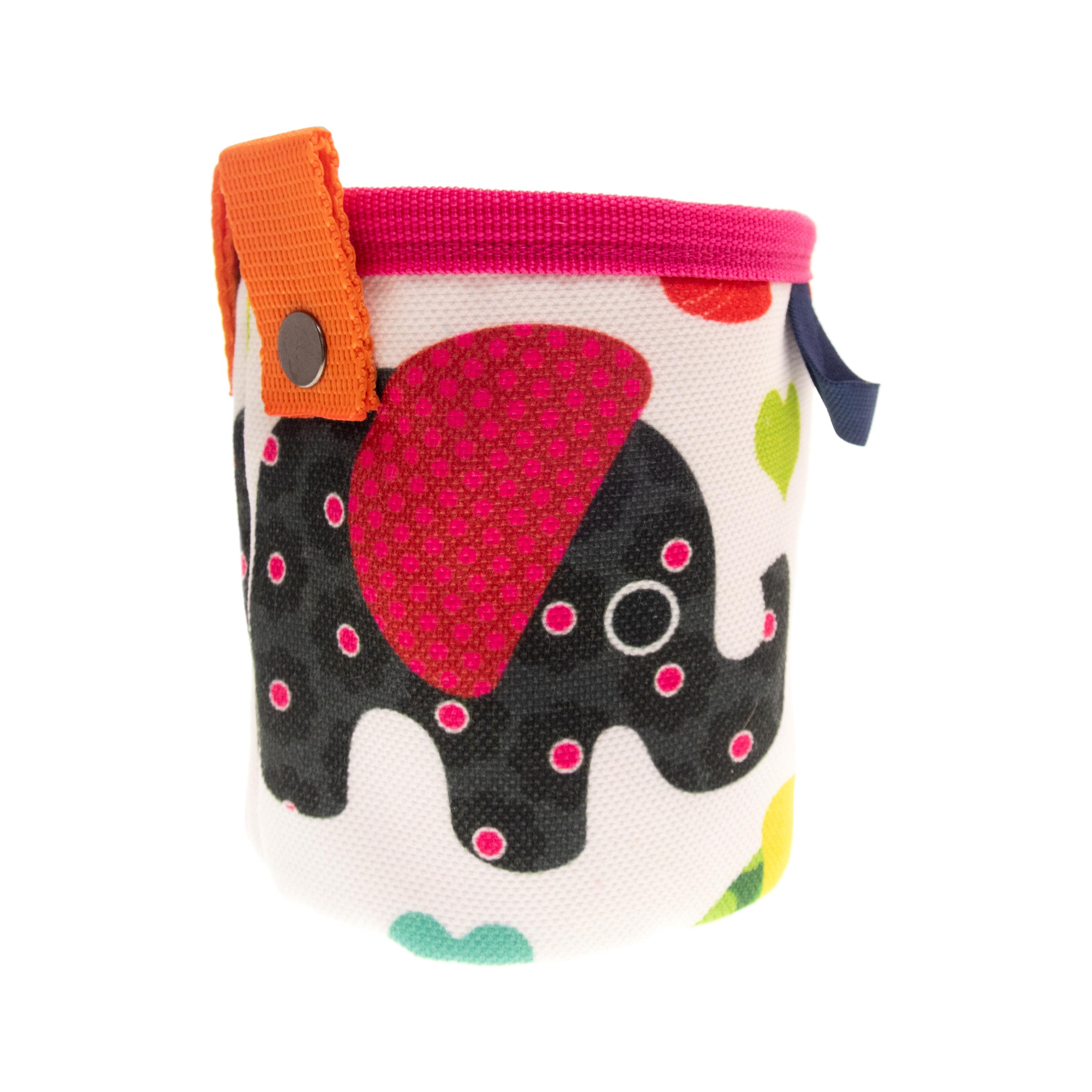 Children’s bouldering chalk pouch with compact S size design