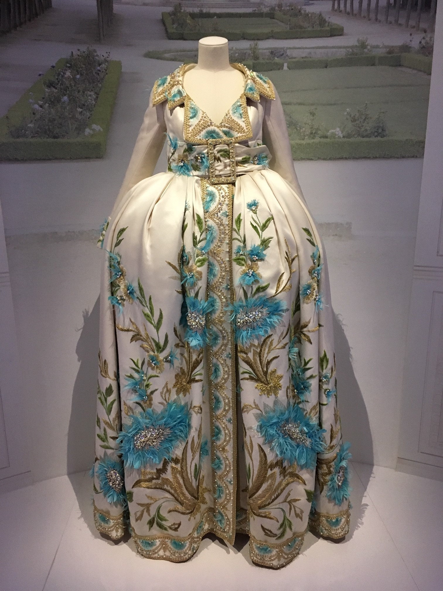 V&A Christian Dior Exhibition: Designer of Dreams