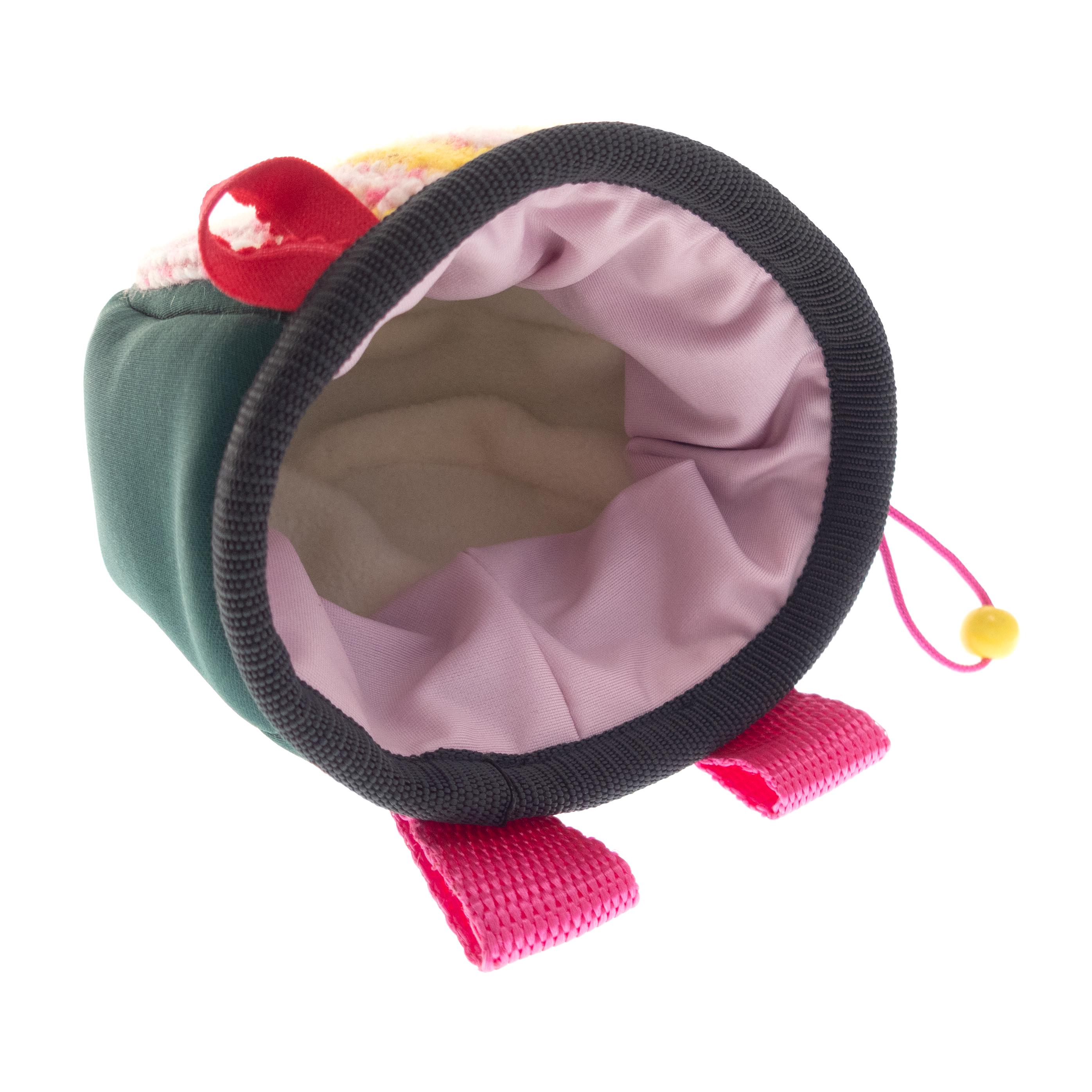 Minimalist knit chalk bag harness by Nadamlada with durable attachment system for climbing sessions