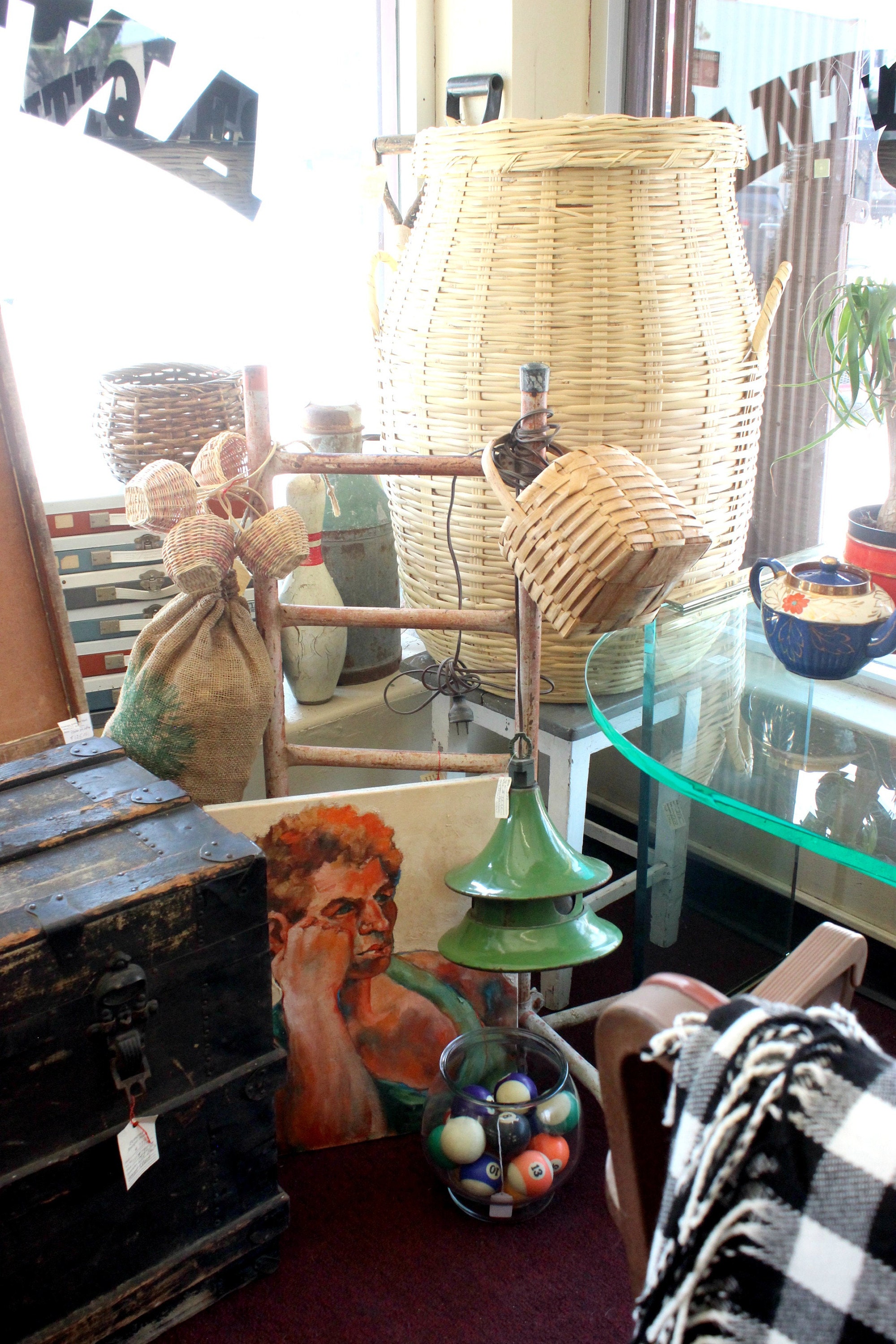 Mendez Manor Styling Pomona Antique Mart